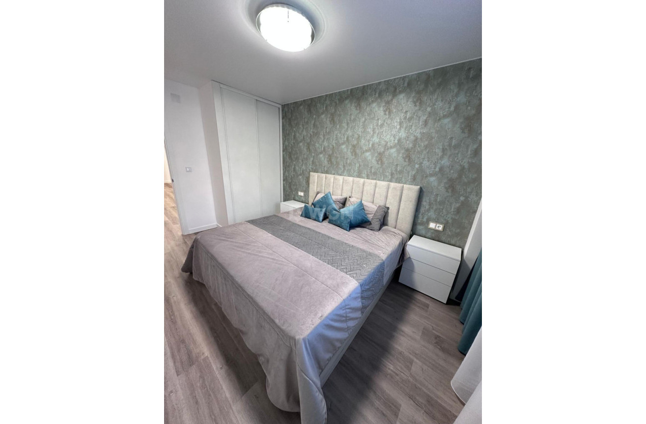 Wiederverkauf - Wohnung - Torrevieja - Estacion De Autobuses