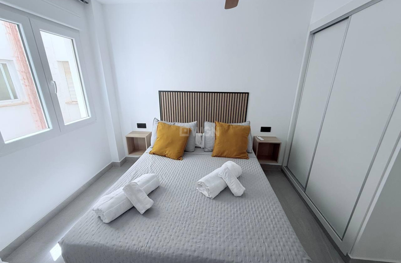 Reventa - Apartamento / piso - Torrevieja - La Mata