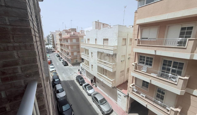 Reventa - Apartamento / piso - Torrevieja - La Mata