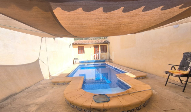 Odsprzedaż - Villa - Chinorlet - Inland