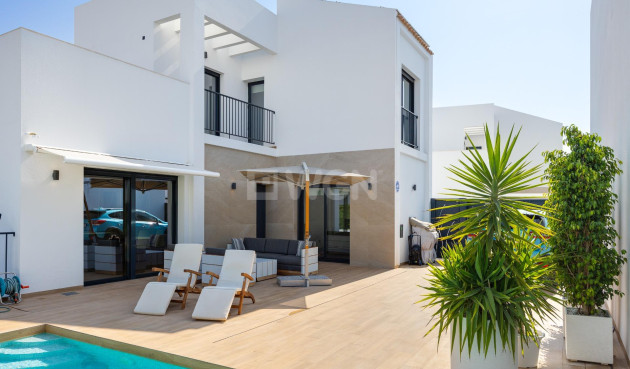 Odsprzedaż - Villa - Ciudad Quesada - Costa Blanca Sur