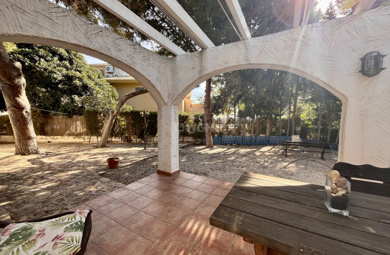 Odsprzedaż - Villa - Cabo Roig - Costa Blanca