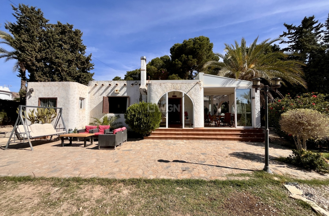 Odsprzedaż - Villa - Cabo Roig - Costa Blanca