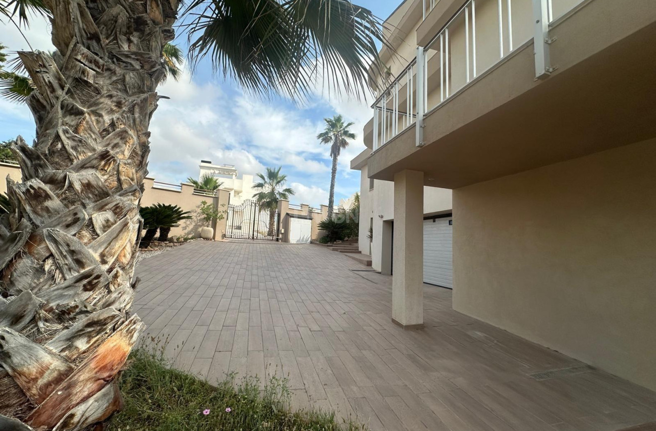 Odsprzedaż - Villa - Ciudad Quesada - Costa Blanca Sur