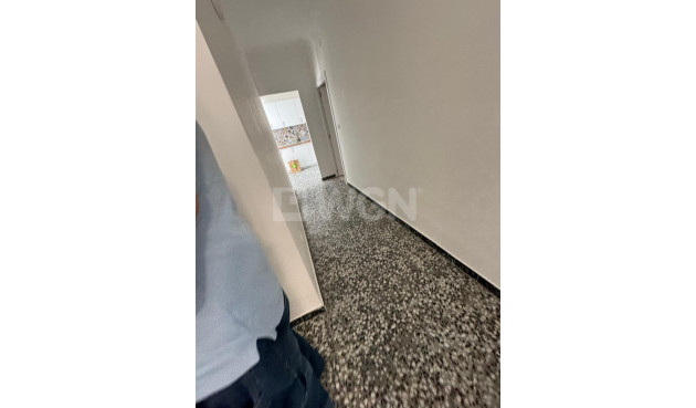 Odsprzedaż - Kamienica - Torrevieja - Centro