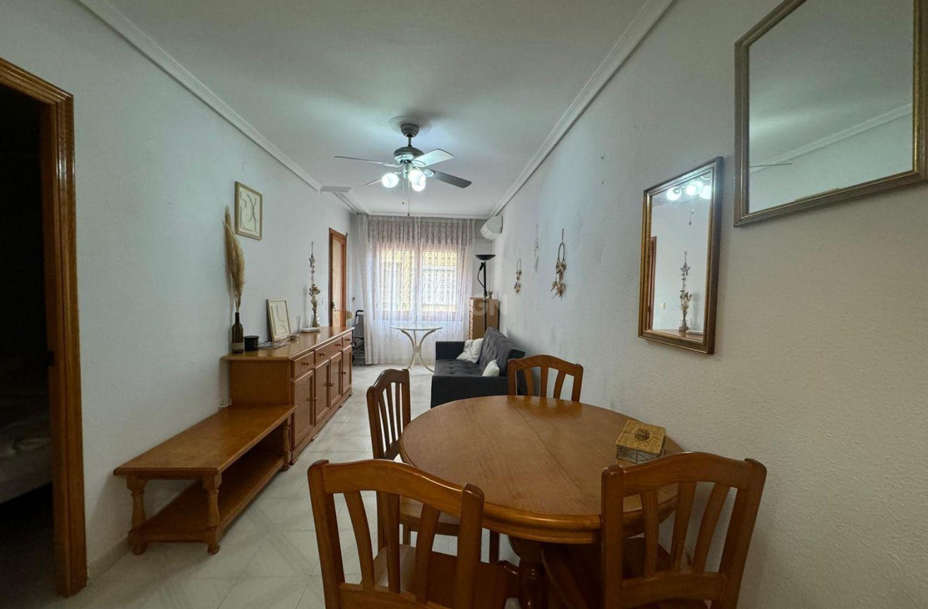 Reventa - Apartamento / piso - Torrevieja - Playa De Los Naufragos