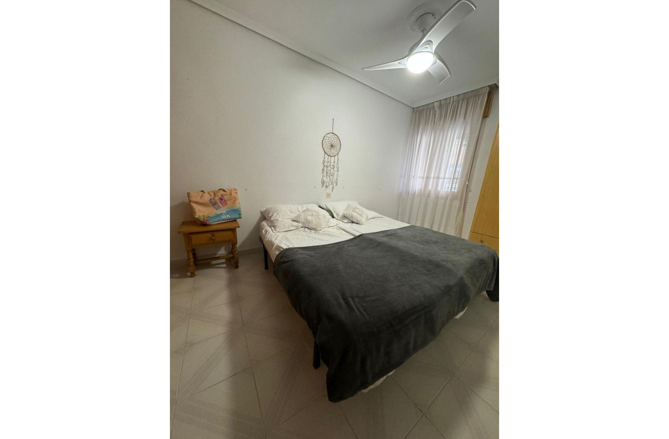Reventa - Apartamento / piso - Torrevieja - Playa De Los Naufragos