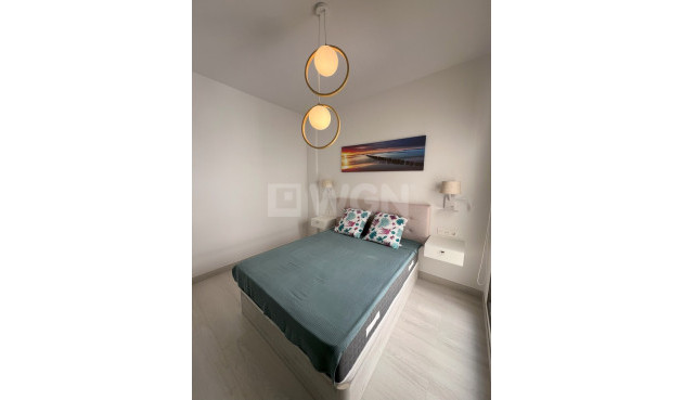 Odsprzedaż - Mieszkanie w bloku - Torrevieja - Playa del Cura