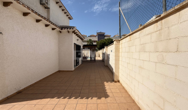 Reventa - Villa - Orihuela - Inland