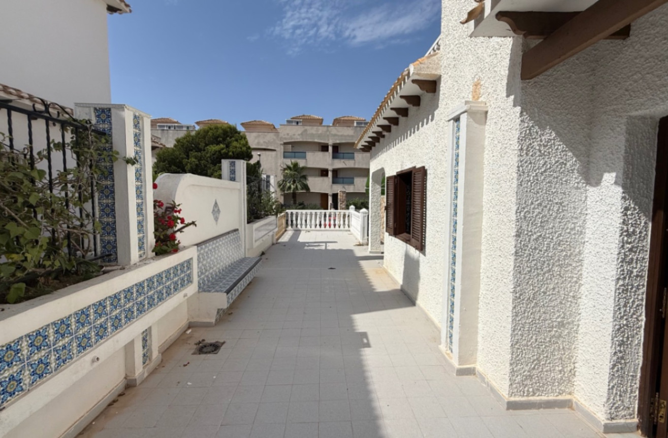 Reventa - Villa - Orihuela - Inland
