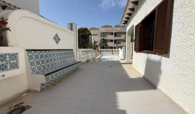 Reventa - Villa - Orihuela - Inland