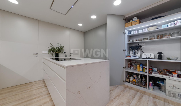 Resale - Apartment / flat - Torrevieja - Playa del Cura