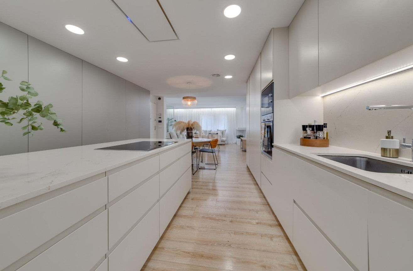 Resale - Apartment / flat - Torrevieja - Playa del Cura