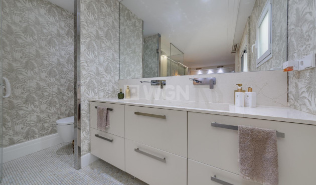 Resale - Apartment / flat - Torrevieja - Playa del Cura