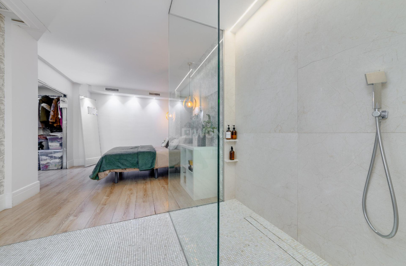 Resale - Apartment / flat - Torrevieja - Playa del Cura