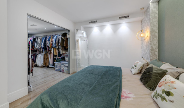 Resale - Apartment / flat - Torrevieja - Playa del Cura