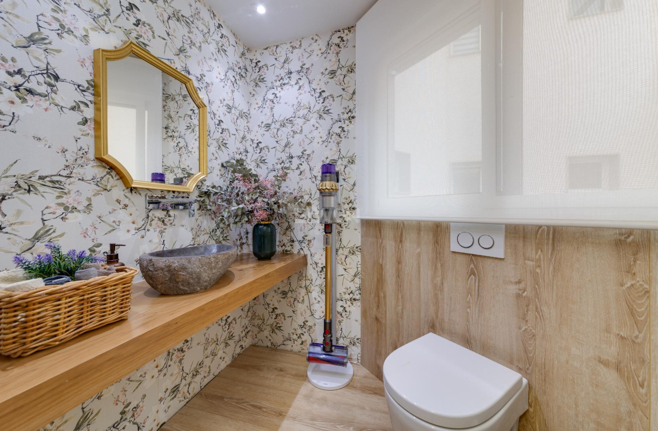 Resale - Apartment / flat - Torrevieja - Playa del Cura