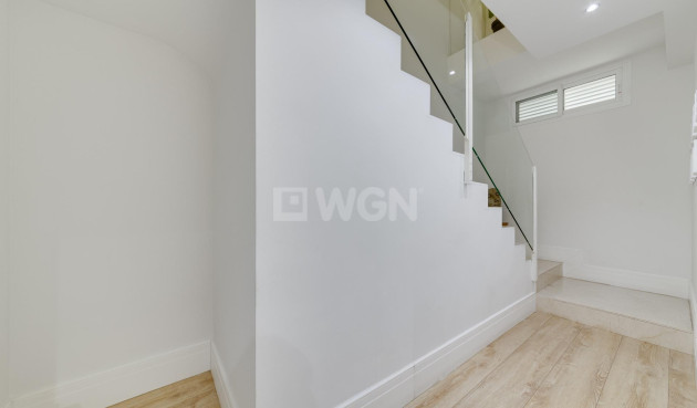 Resale - Apartment / flat - Torrevieja - Playa del Cura