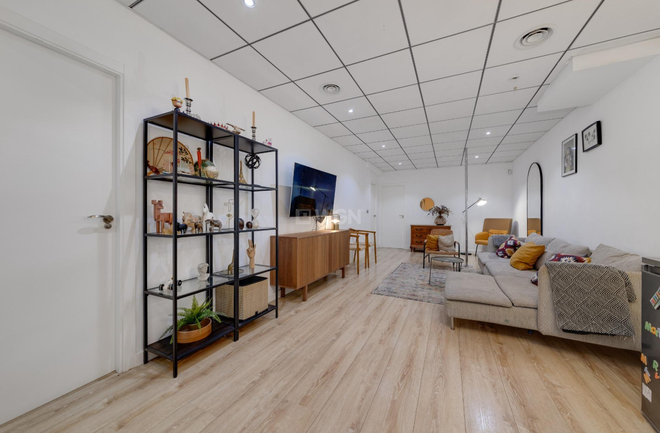 Resale - Apartment / flat - Torrevieja - Playa del Cura