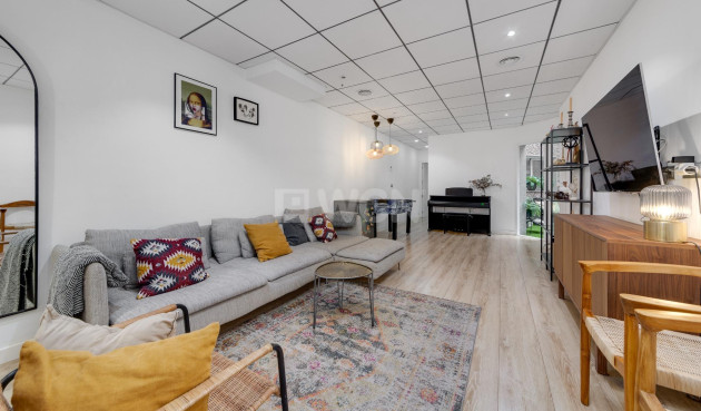 Resale - Apartment / flat - Torrevieja - Playa del Cura