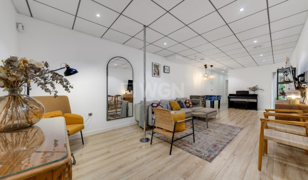 Resale - Apartment / flat - Torrevieja - Playa del Cura