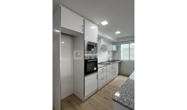 Reventa - Apartamento / piso - Torrevieja - La Mata