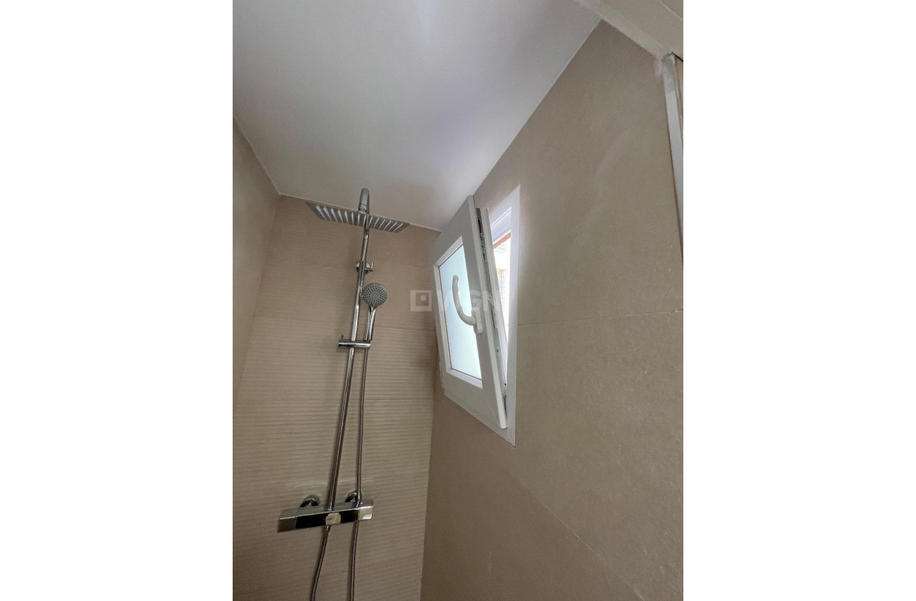 Reventa - Apartamento / piso - Torrevieja - La Mata