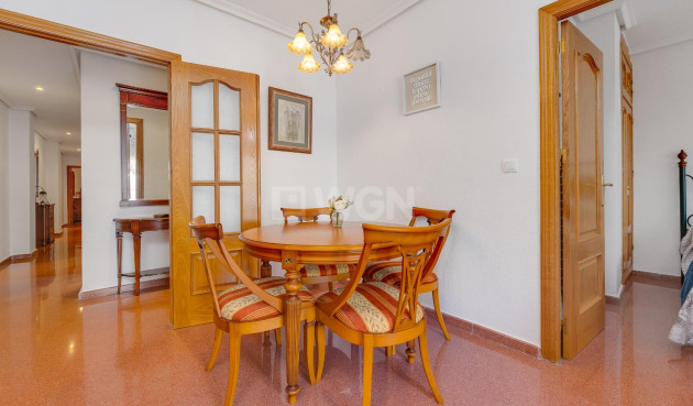 Odsprzedaż - Daszek - Torrevieja - Paseo Maritimo