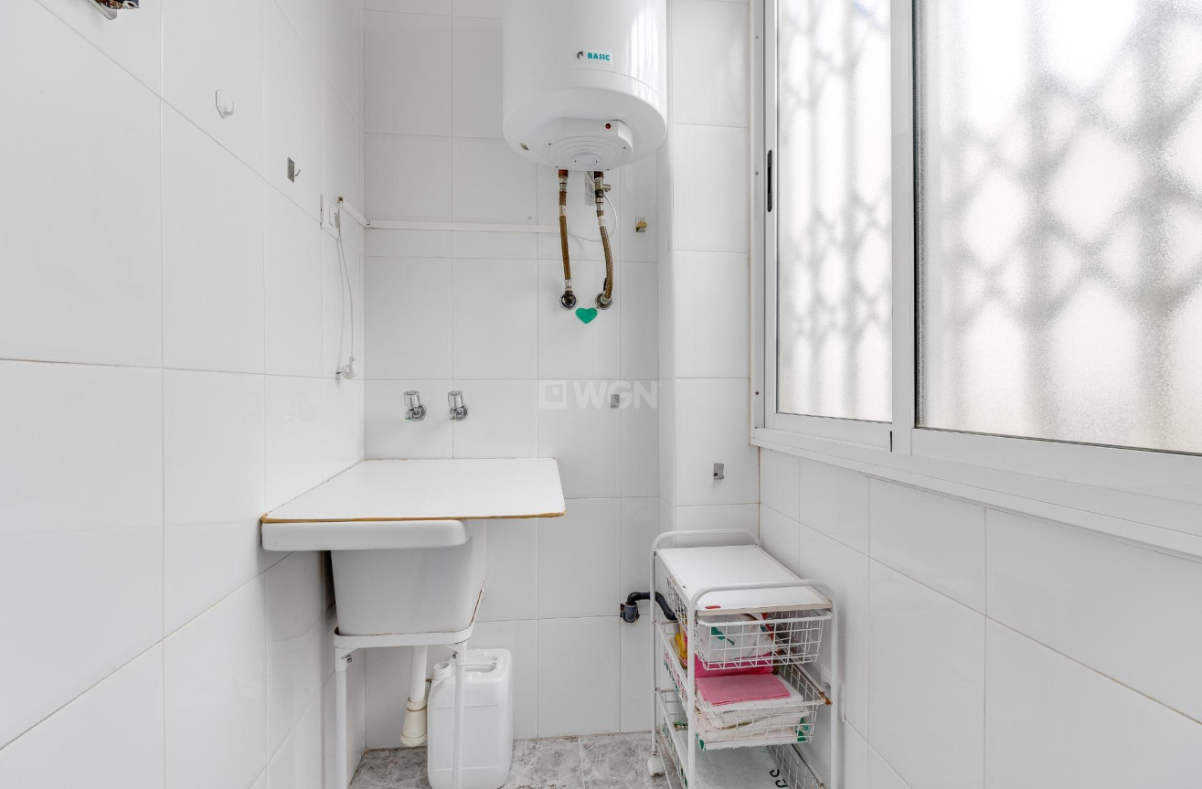 Odsprzedaż - Daszek - Torrevieja - Paseo Maritimo