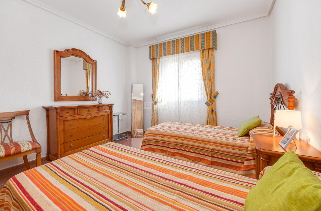 Odsprzedaż - Daszek - Torrevieja - Paseo Maritimo