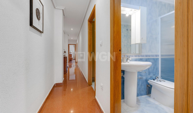 Odsprzedaż - Daszek - Torrevieja - Paseo Maritimo