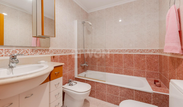 Odsprzedaż - Daszek - Torrevieja - Paseo Maritimo