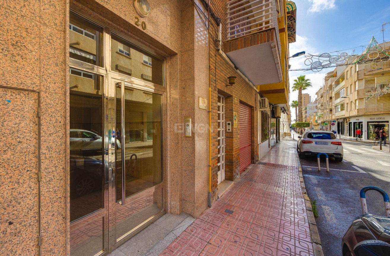 Odsprzedaż - Daszek - Torrevieja - Paseo Maritimo