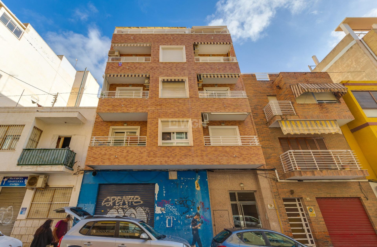 Odsprzedaż - Daszek - Torrevieja - Paseo Maritimo