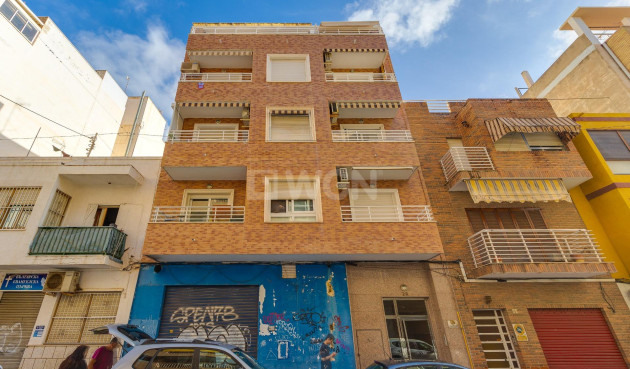 Odsprzedaż - Daszek - Torrevieja - Paseo Maritimo