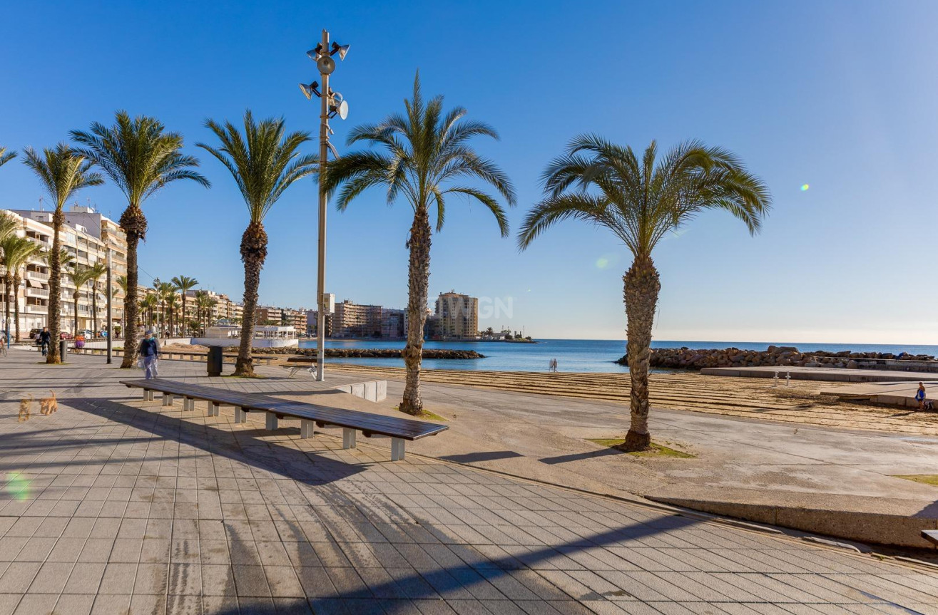 Odsprzedaż - Daszek - Torrevieja - Paseo Maritimo