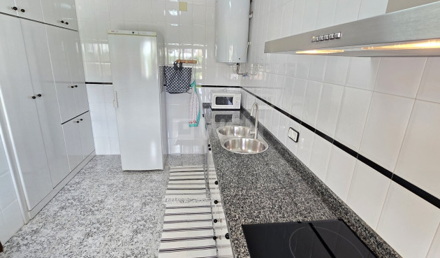 Odsprzedaż - Villa - Periana - Inland