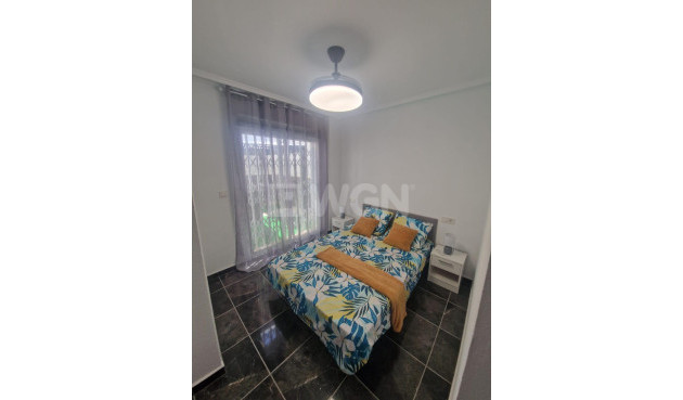 Odsprzedaż - Mieszkanie w bloku - Torrevieja - Centro - Muelle Pesquero