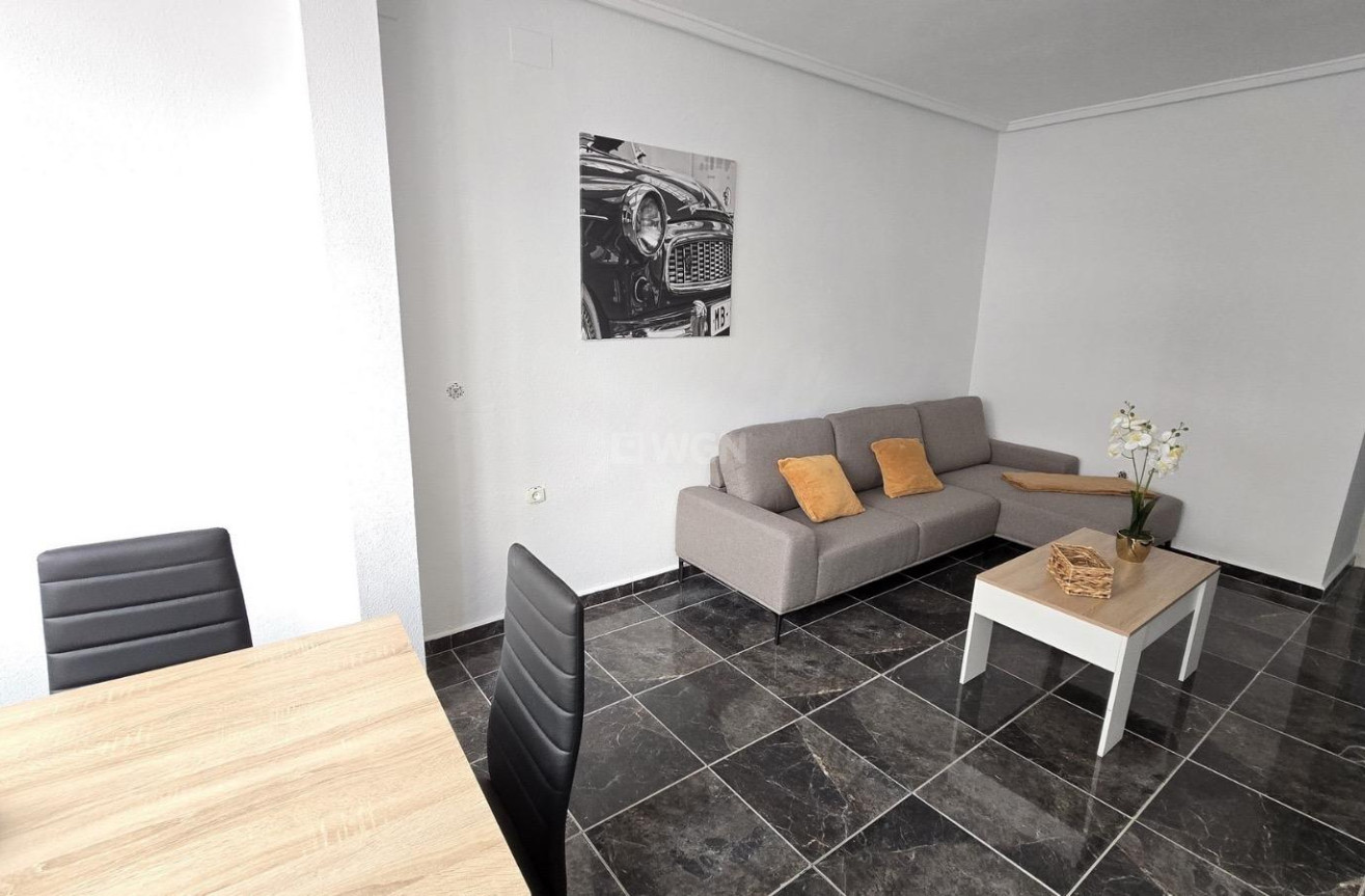 Odsprzedaż - Mieszkanie w bloku - Torrevieja - Centro - Muelle Pesquero