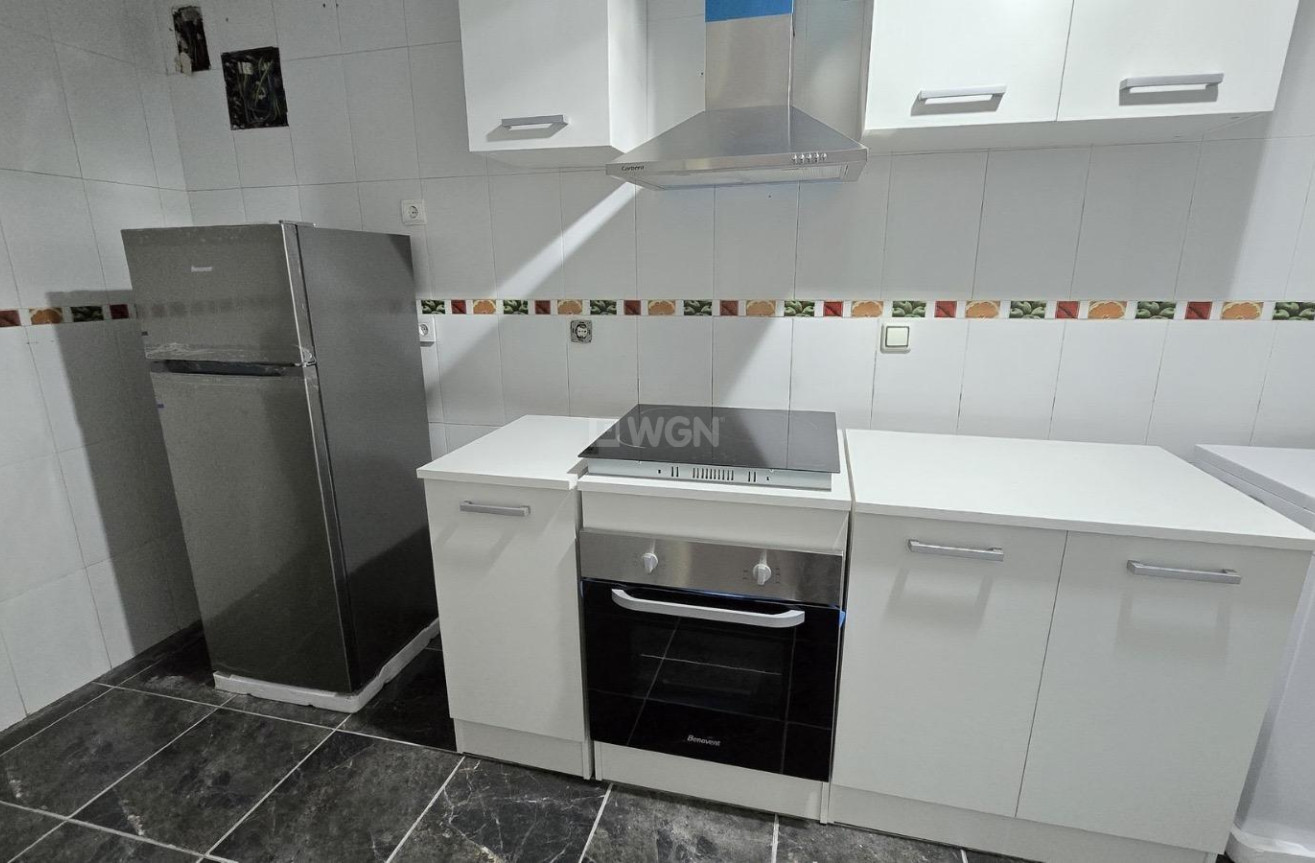 Odsprzedaż - Mieszkanie w bloku - Torrevieja - Centro - Muelle Pesquero