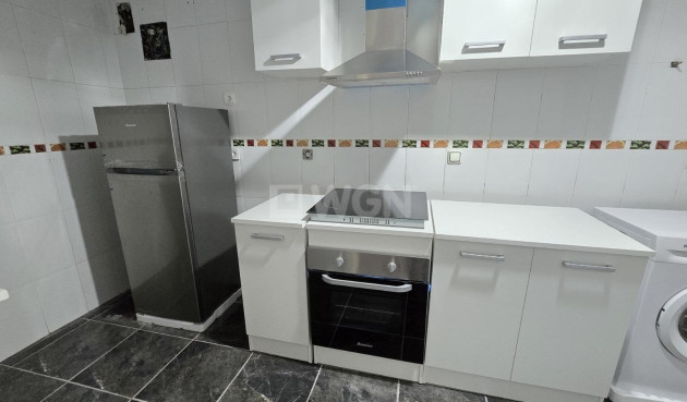 Odsprzedaż - Mieszkanie w bloku - Torrevieja - Centro - Muelle Pesquero