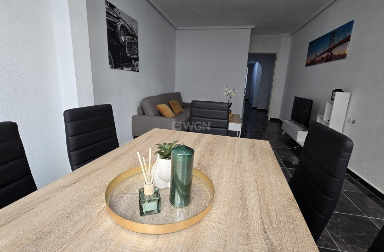 Odsprzedaż - Mieszkanie w bloku - Torrevieja - Centro - Muelle Pesquero