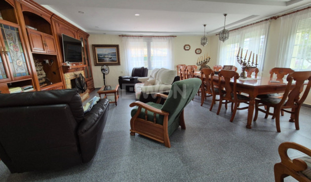 Resale - Villa - Orihuela - Inland