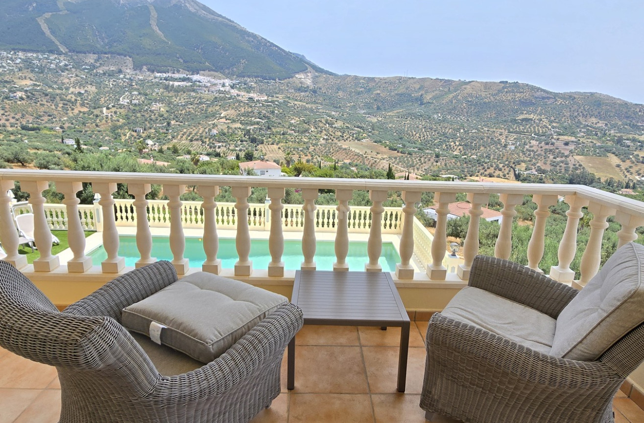 Odsprzedaż - Villa - Alcaucín - Inland