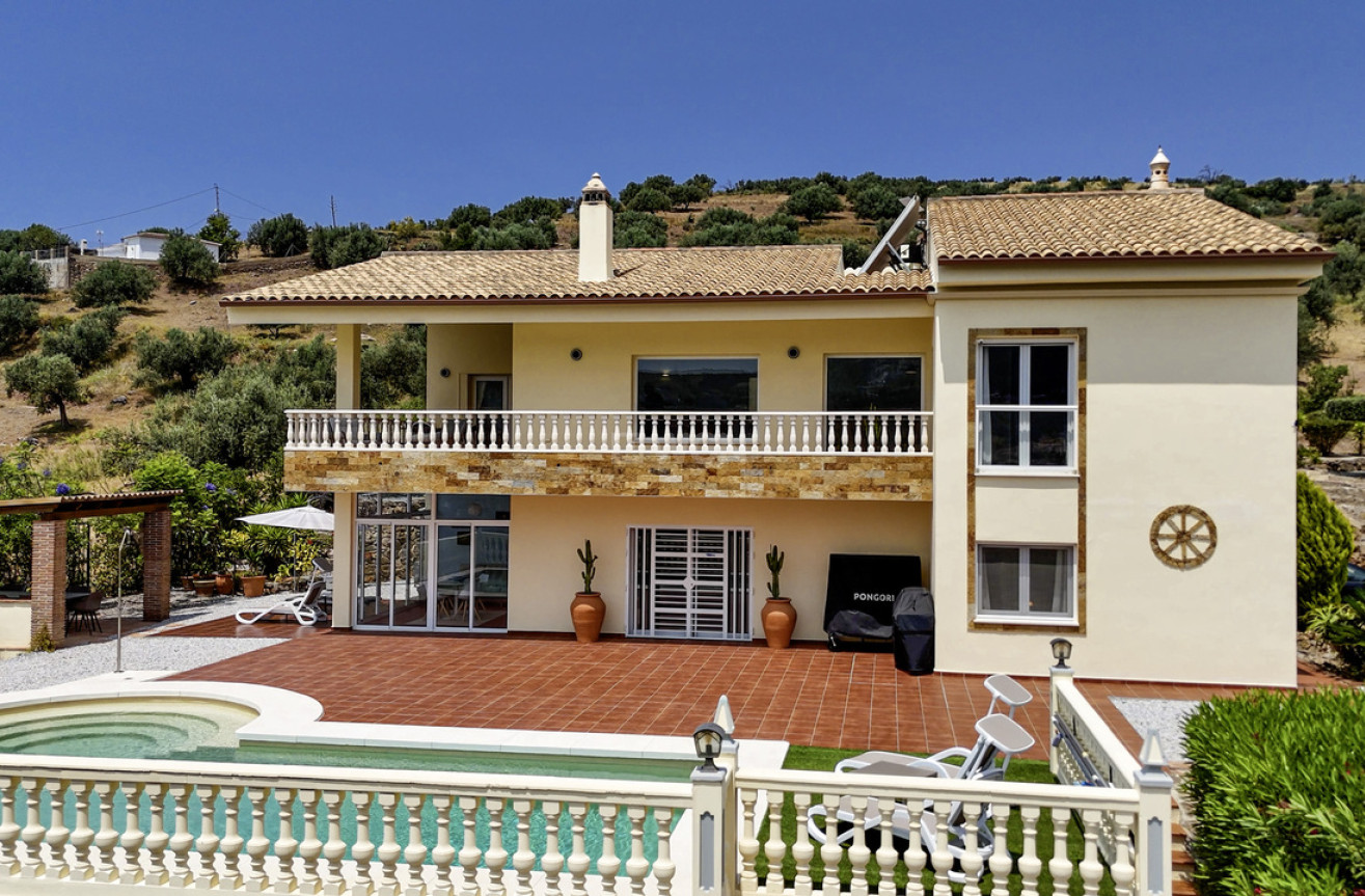 Odsprzedaż - Villa - Alcaucín - Inland