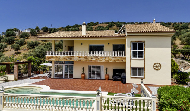 Odsprzedaż - Villa - Alcaucín - Inland