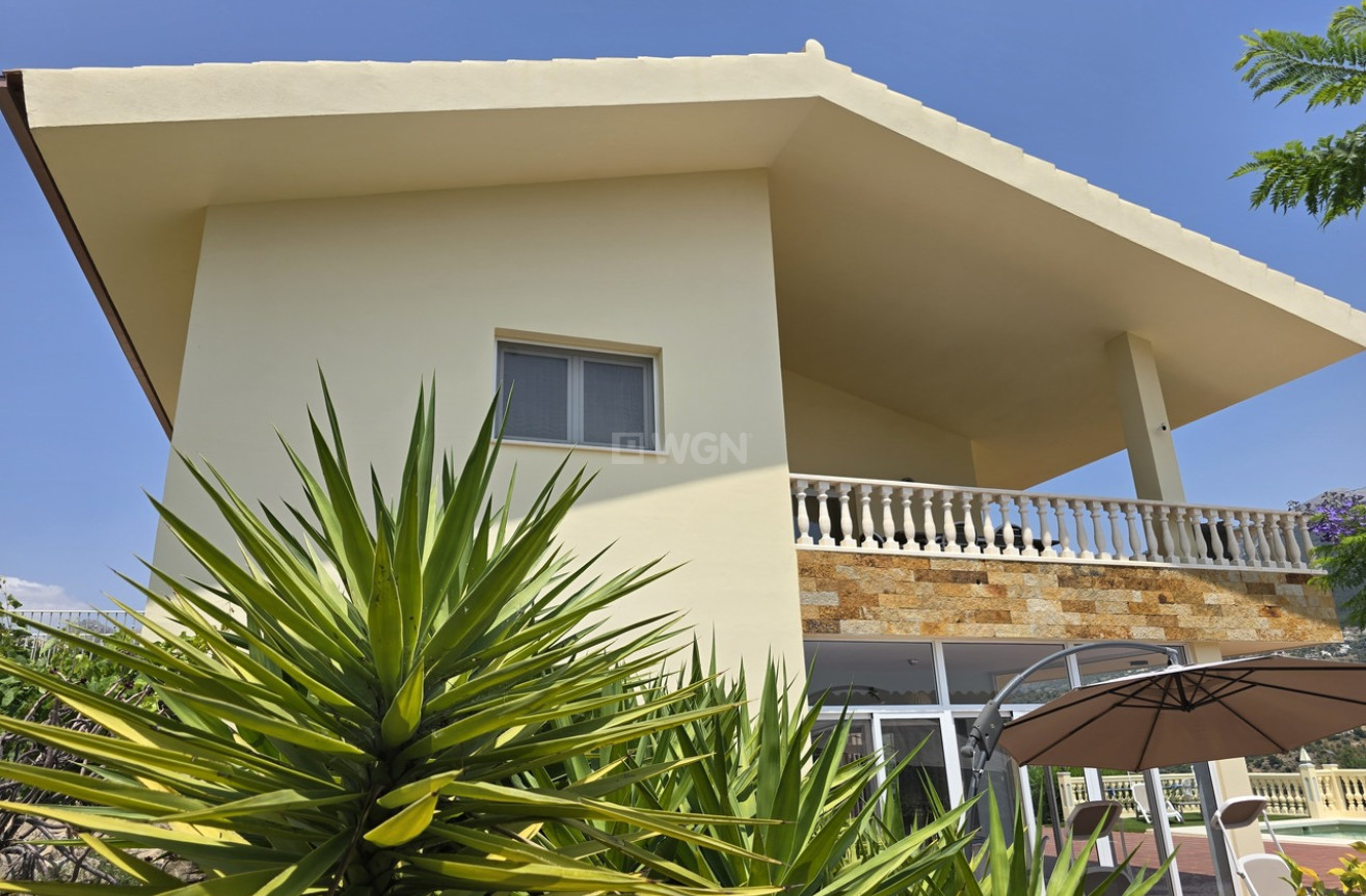 Odsprzedaż - Villa - Alcaucín - Inland