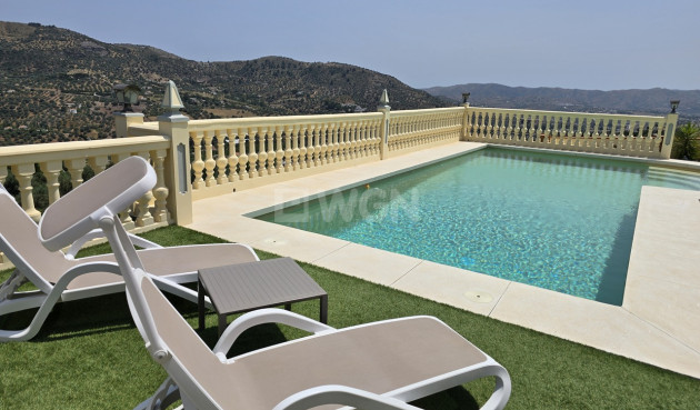 Odsprzedaż - Villa - Alcaucín - Inland