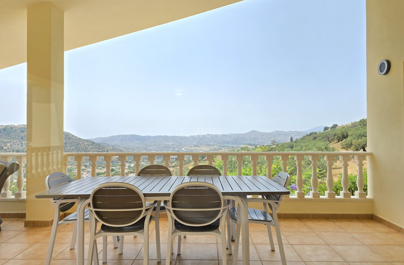 Odsprzedaż - Villa - Alcaucín - Inland