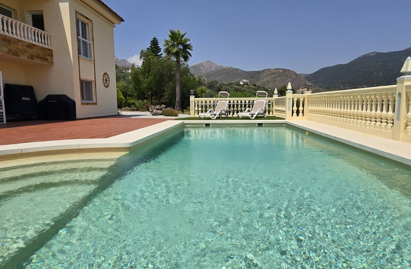 Odsprzedaż - Villa - Alcaucín - Inland